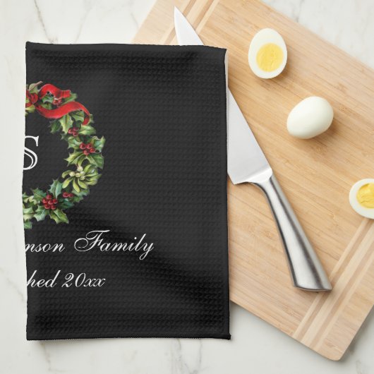 Monogram Classic Holly WreatCustom Kerstmis Theedoek (Quarter Fold)