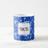 Monogram, Cobalt Blue Tropical Leaves Pattern 11oz Koffiemok (Center)