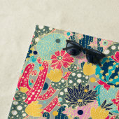 Monogram | Colorful Polka Dot Cactus Pattern Strandlaken (In situ)