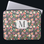 ⎥ Monogram computerSleeve Laptop Sleeve<br><div class="desc">Zacht grijze achtergrond met  vlot floreel naadloos patroon in zachte lentetonen,  doorsijpelen,  perziken en slijpen met aangepast monogram in serif font</div>