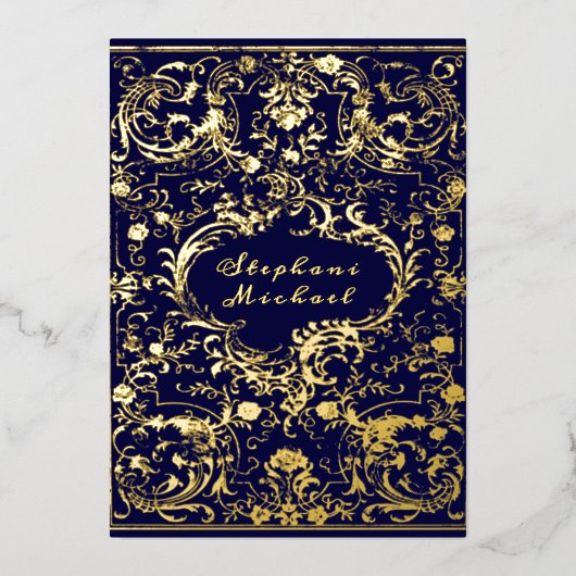 Monogram Crest Antiek gescrolde marineblauwe bruil Folie Uitnodiging (Voorkant)
