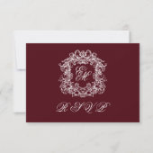 Monogram Crest Elegant Burgundy Wedding RSVP Kaartje (Voorkant)