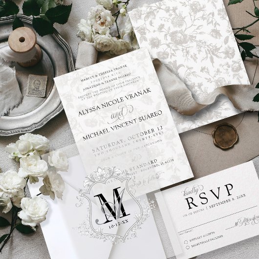  Monogram Crest Wedding Overlay Vellum Uitnodigingen