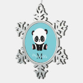 Monogram Cute Panda Aangepast gebubbel Blauw Tin Sneeuwvlok Ornament (Rechts)