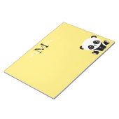 Monogram Cute Sitting Panda Gepersonaliseerd Geel Notitieblok (Schuin)