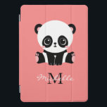 Monogram Cute Sitting Panda Gepersonaliseerd iPad Pro Cover<br><div class="desc">Een schattig panda-beer op de vloer op een zalmachtergrond. Personaliseer met uw monogram en noem of schrap tekst in tekstvakjes voor geen naam.</div>