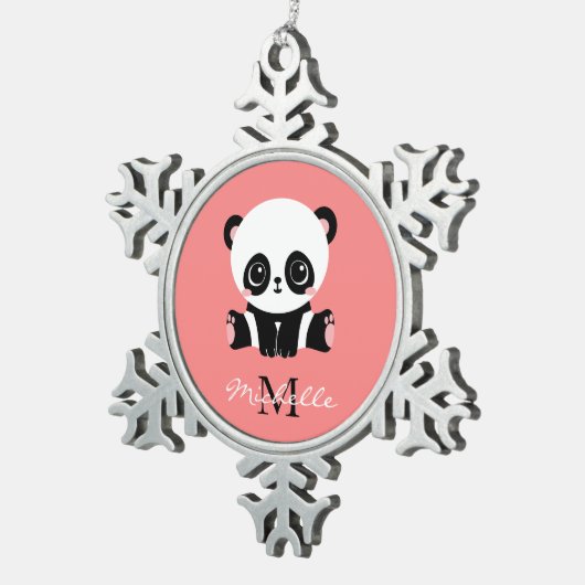 Monogram Cute Sitting Panda Gepersonaliseerd Tin Sneeuwvlok Ornament (Rechts)