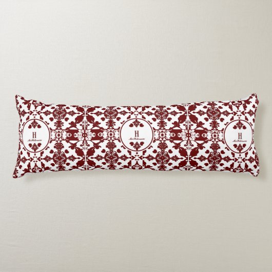 Monogram  damast lichaamskussen (Voorkant)
