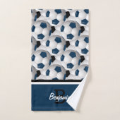 Monogram Dark Blue Black Voetbal Pattern Bad Handdoek (Handdoek)