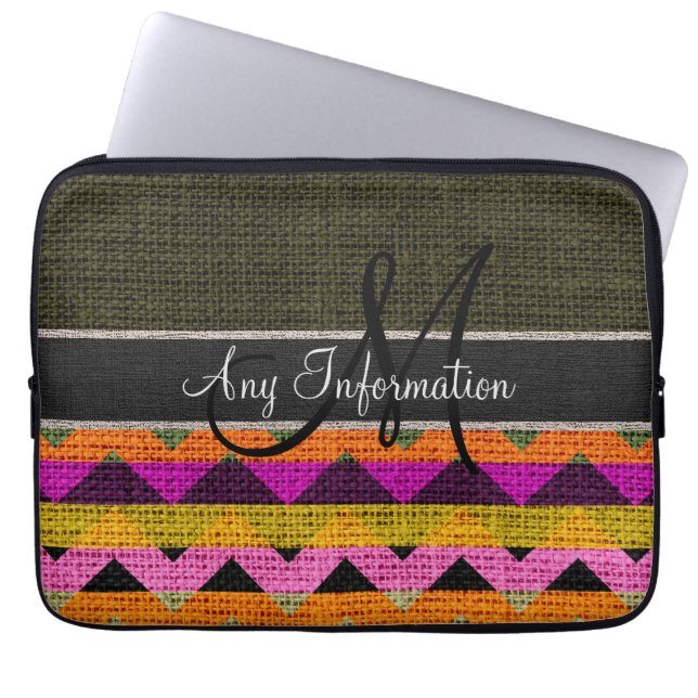 Monogram Dark Green Chevron Zigzag Burlap Jute Laptop Sleeve (Voorkant)