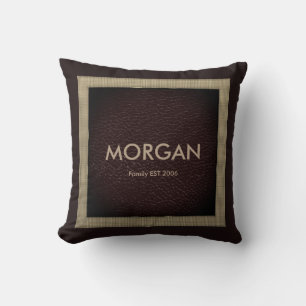 Monogram donkerbruine namaakleren kussensloop kussen