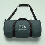 Monogram donkergroen stijlvol, modern minimalistis plunjezak<br><div class="desc">Een minimalistisch monogram ontwerp met grote typografische initialen in een klassieke doopvont met jouw naam hieronder op een donkergroene achtergrond. Het perfecte aangepast cadeau of accessoire!</div>