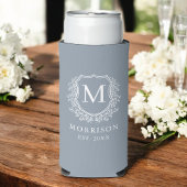 Monogram Dusty Blue Crest Botanical Wedding Seltzer Blikjeskoeler