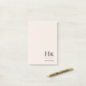 Monogram Eenvoudig Modern Chic Blush Roze Monogram Post-it® Notes (Op bureau)