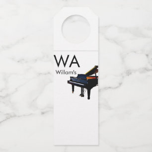 Monogram eerste letter naam tekst piano muziek flessenhanger