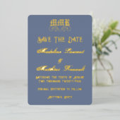 Monogram Elegant Dusty Blue & Gold Save the Date Folie Uitnodiging (Staand Voorkant)