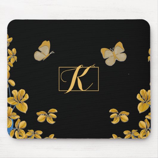 Monogram Elegant Gold Butterflies & Flowers Muismat (Voorkant)