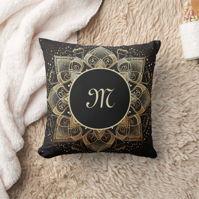 Monogram Elegant Gouden Mandala op Zwart Kussen (Deken)