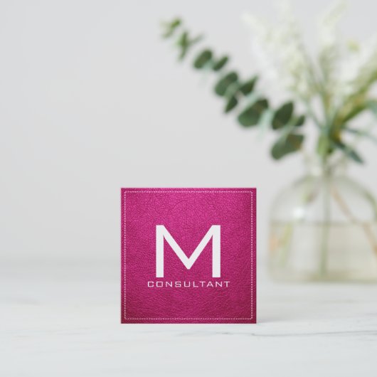 Monogram Elegant Modern Roze Leer Vierkante Visitekaartje (Staand voorkant)