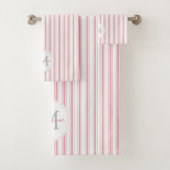 Monogram Elegant Pink French Ticking Stripes Name Bad Handdoek (Insitu)