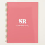 Monogram Elegant roze minimaal Planner<br><div class="desc">Blijf georganiseerd en stijlvol met deze Monogram Elegant Pink Minimal Planner. Met zijn strakke en verfijnde ontwerp heeft deze planner een zachte roze cover versierd met een minimalistisch monogram. De maandelijkse en wekelijkse lay-outs bieden voldoende ruimte om uw planning te plannen, doelen te stellen en geen belangrijke herinneringen op te...</div>