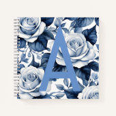 Monogram en Blauw Rozen Vierkant Notitieboek (Voorkant)