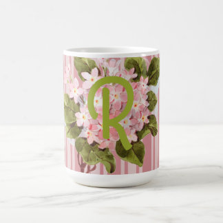 Monogram en bloemen op roze strepen koffiemok
