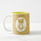 Monogram en luipaard op bruin en gouden beige tweekleurige koffiemok (Links)