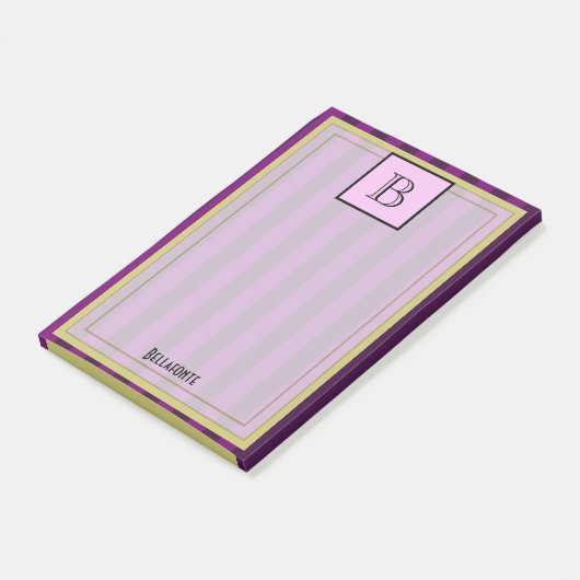 Monogram en naam op paarse streepjespatroon post-it® notes (Schuin)