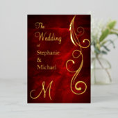 Monogram en zwijn op het Rode Weddenschap Gold Folie Uitnodiging (Staand Voorkant)