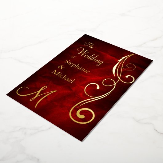 Monogram en zwijn op het Rode Weddenschap Gold Folie Uitnodiging (Gedraaid)