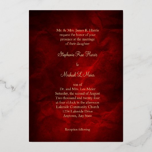 Monogram en zwijn op het Rode Weddenschap Gold Folie Uitnodiging (Achterkant)