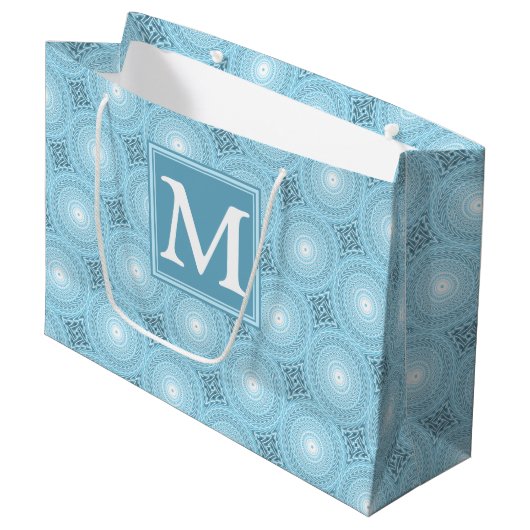Monogram engel blauw cirkelpatroon groot cadeauzakje (Voorkant Gekanteld)