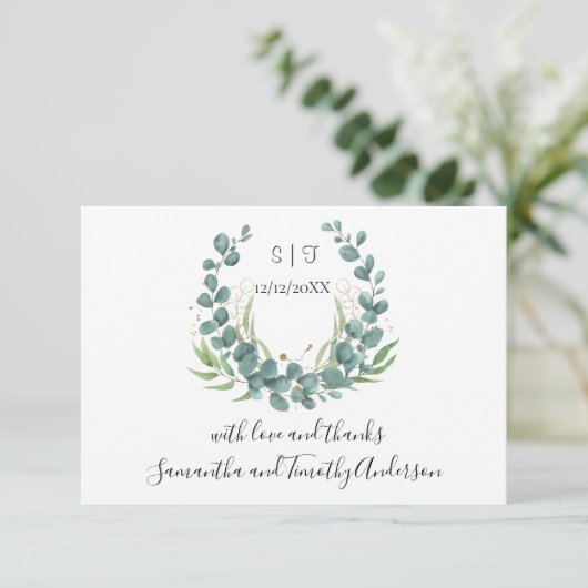 Monogram Eucalyptus Script Weddenschap personalise Bedankkaart (Staand voorkant)