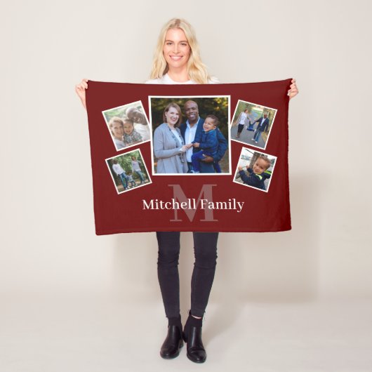 Monogram Familie Foto Collage Dark Red Fleece Deken (In situ)