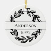 Monogram Familienaam Leaf Wreater Kerstmis Keramisch Ornament (Voorkant)