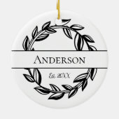 Monogram Familienaam Leaf Wreater Kerstmis Keramisch Ornament (Achterkant)
