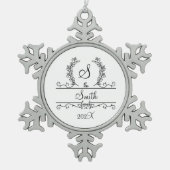 Monogram familienaam Snowflake Holiday Tin Sneeuwvlok Ornament (Voorkant)