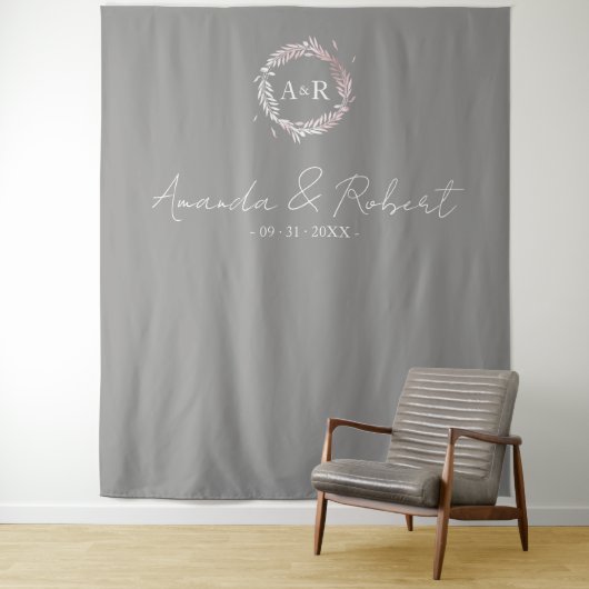 Monogram Faux Folie Leaves Wedding Backdrop Wandkleed (In situ)