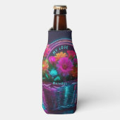 Monogram felgekleurde bloemen in een mand | flesjeskoeler (Fles Voorkant)