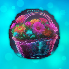 Monogram felgekleurde bloemen in een mand | rond kussen