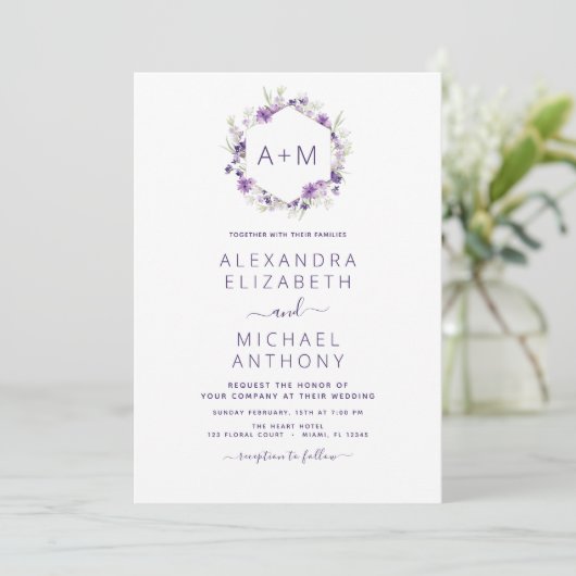 Monogram Floral Dusty Paarse Greenery Wedding Kaart (Staand voorkant)