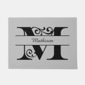 Monogram Flourish Letter M met naam Deurmat (Voorkant)