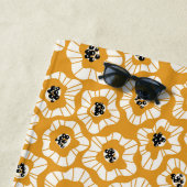 Monogram Flowers Elegant Stylish Beach Towel Strandlaken (In situ)