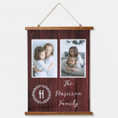 Monogram foto van Red Rustic Family Hangend Wandkleed (Voorkant)