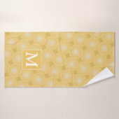 Monogram geel cirkelpatroon badhanddoek (Badhanddoek)