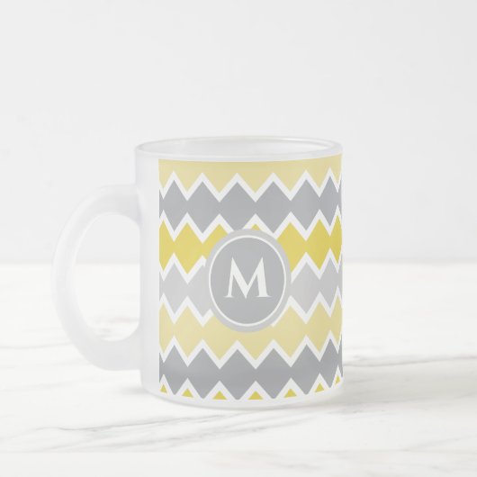 Monogram geel en grijs patroon matglas koffiemok (Links)