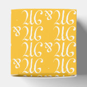 Monogram geel geschenk Initialen van paar aanpasse Bedankdoosjes (Bovenkant)