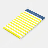 Monogram geel gestreept post-it® notes (Schuin)