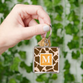 Monogram Gele Giraffe Print Sleutelhanger (Hand)